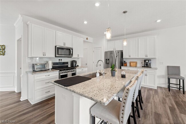 Foto del edificio - 875 Dipper Ln