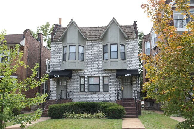 Foto del edificio - 6012 Waterman Blvd