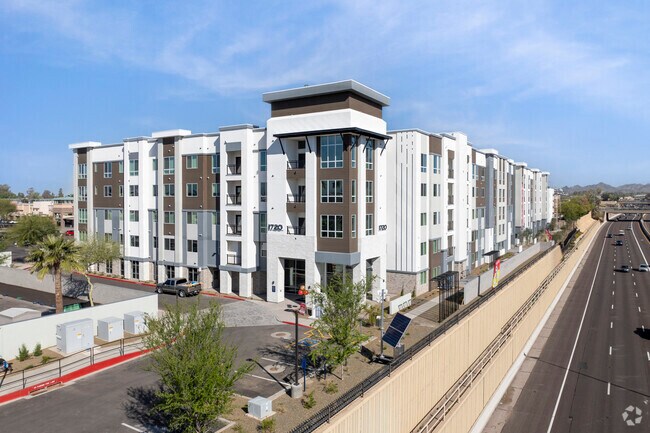 Foto del edificio - Echo Biltmore