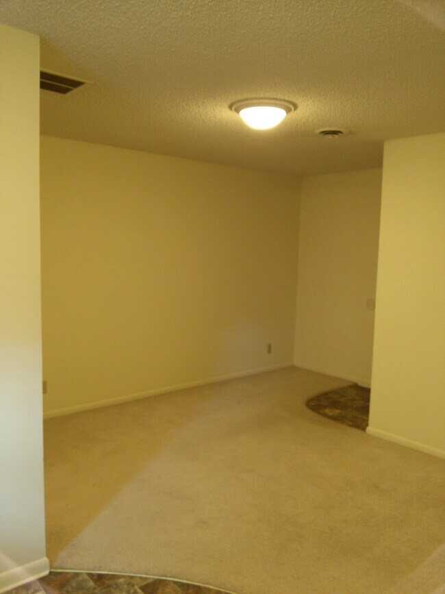 223 E Findlay St Unit Apt 7, Carey, OH 43316 Apartments in Carey, OH