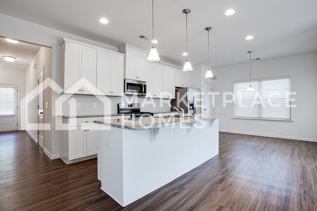 Building Photo - 187 Byron Ln