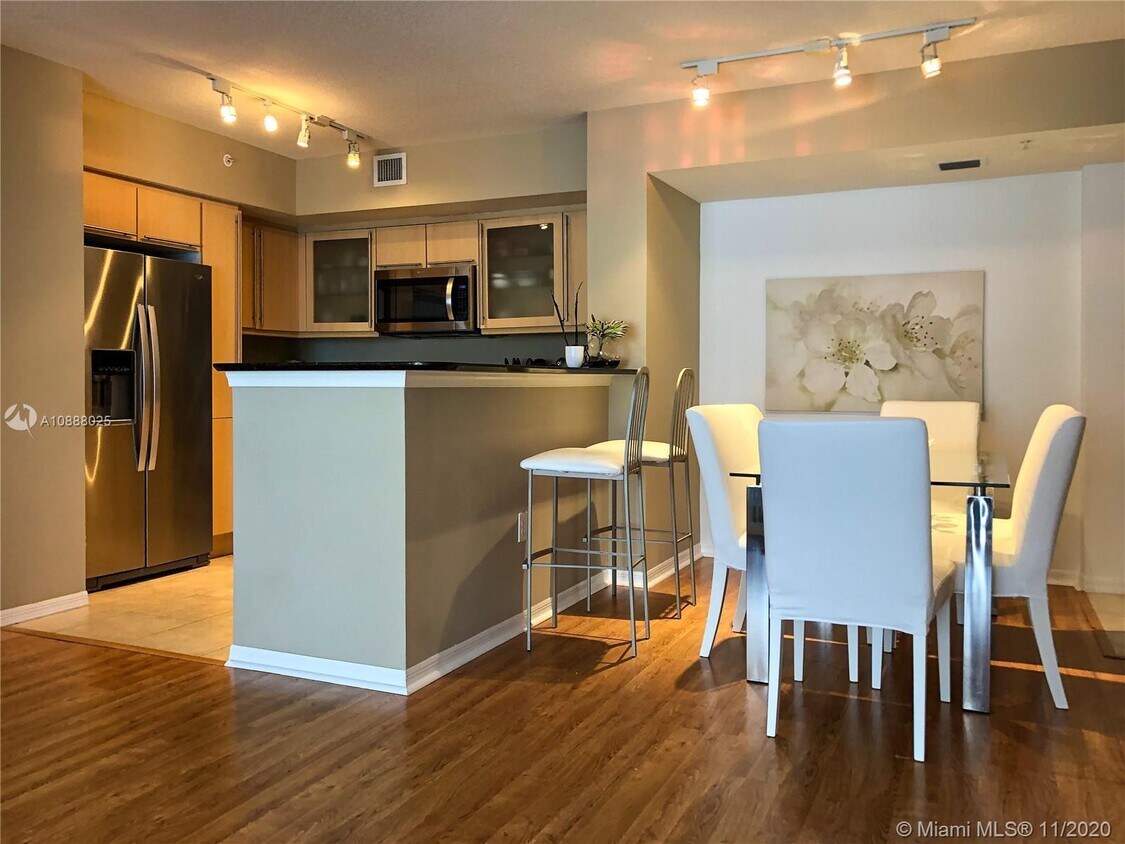 Foto principal - 2080 S Ocean Dr