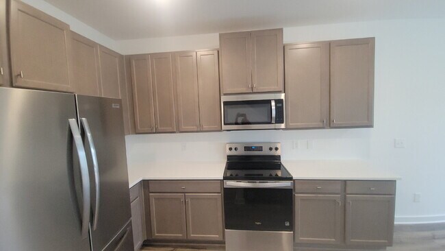 Foto del edificio - 7580 Discovery Pt Dr NW