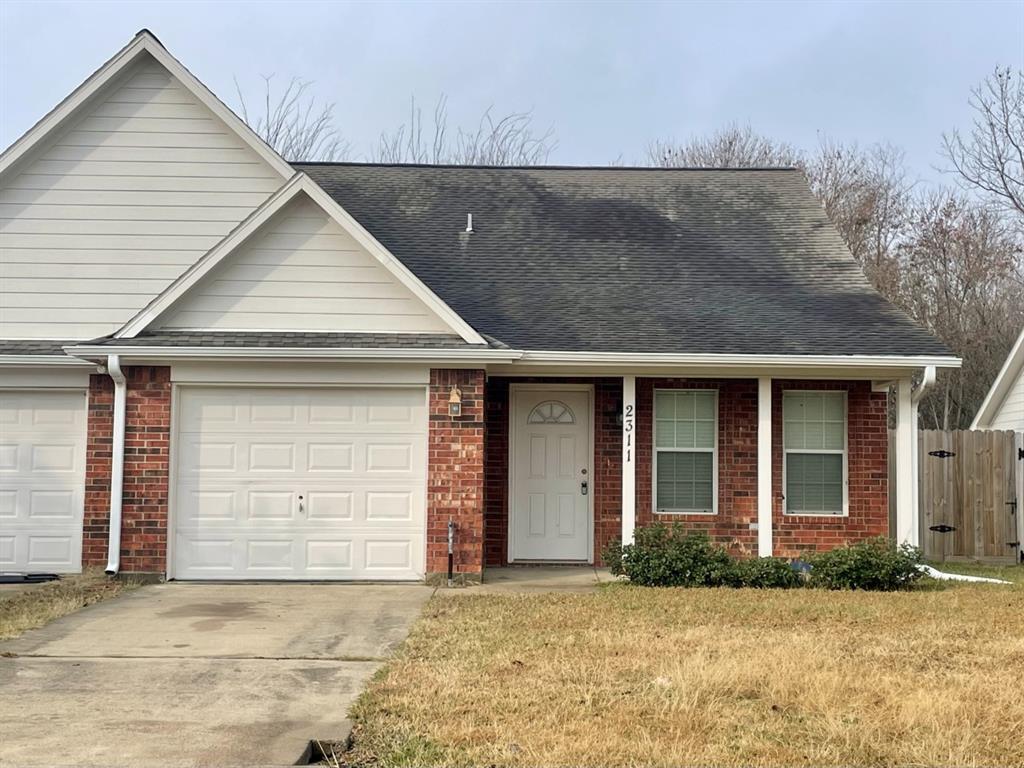 2311 24th St N, Texas City, TX 77590 Room for Rent in Texas City, TX