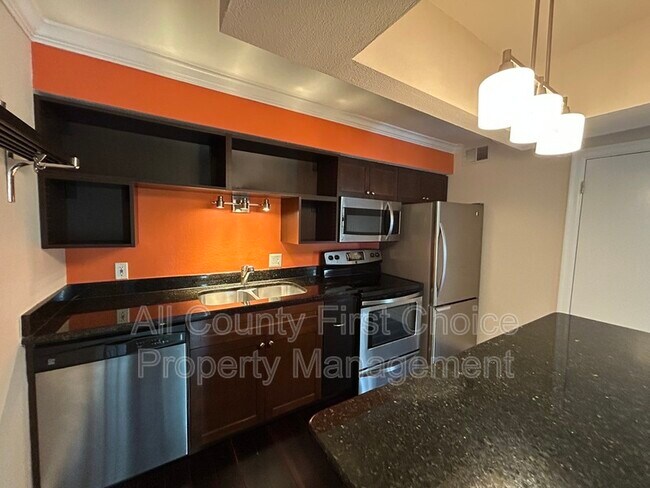 Foto del edificio - 10200 Gandy Blvd N