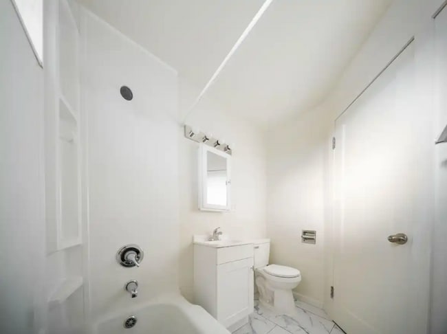 Building Photo - 591 W Sherman St