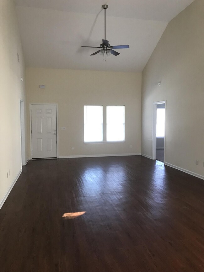 Foto del edificio - 2613 Northfield Rd