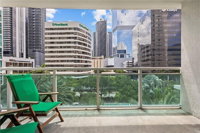 Foto del edificio - 950 Brickell Bay Dr