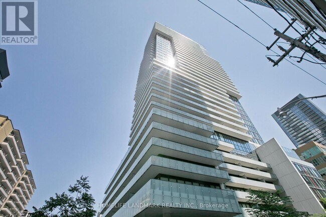 Photo du bâtiment - 185 Roehampton Ave