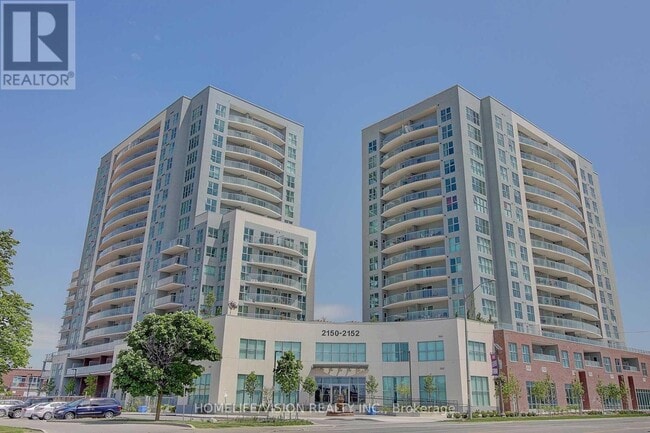 Building Photo - 2152 Lawrence Ave E