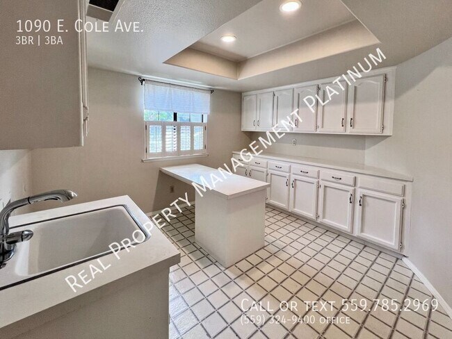 Building Photo - 1090 E Cole Ave