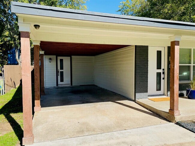 Foto del edificio - 1406 Brentwood St