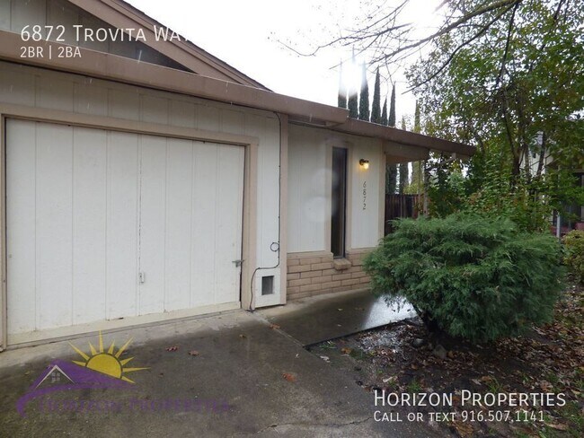 Building Photo - Open 2 Bed 2 Bath 1,135 Sq. Ft. Citrus Hei...