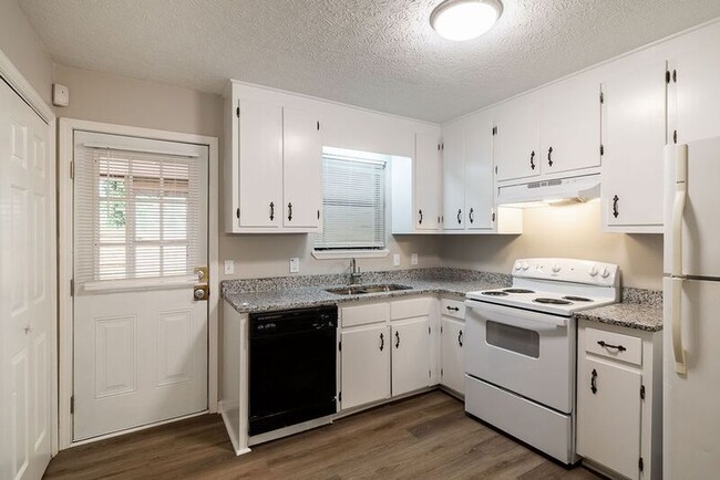 Foto del edificio - 112 Upland Ct