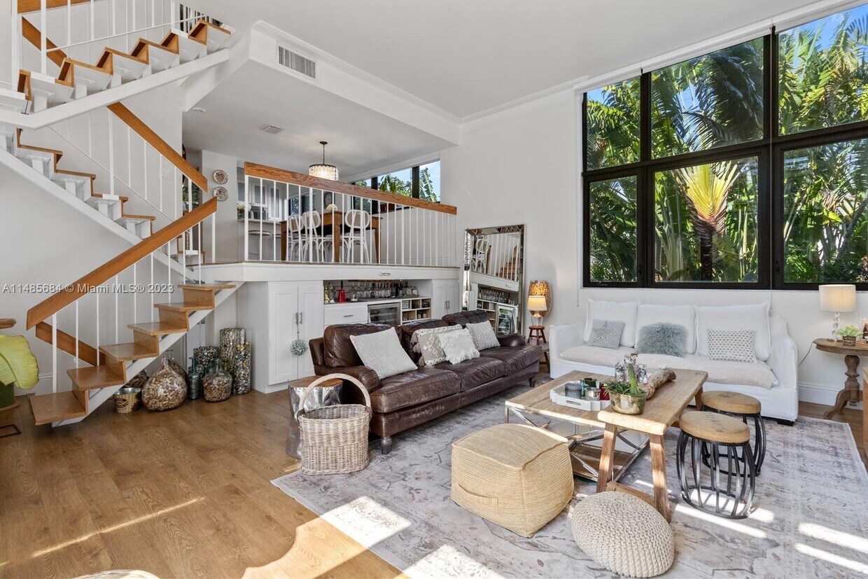 247 E Enid Dr Unit 54, Key Biscayne, FL 33149 Condo for Rent in Key