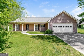 Building Photo - 215 Ashton Dr