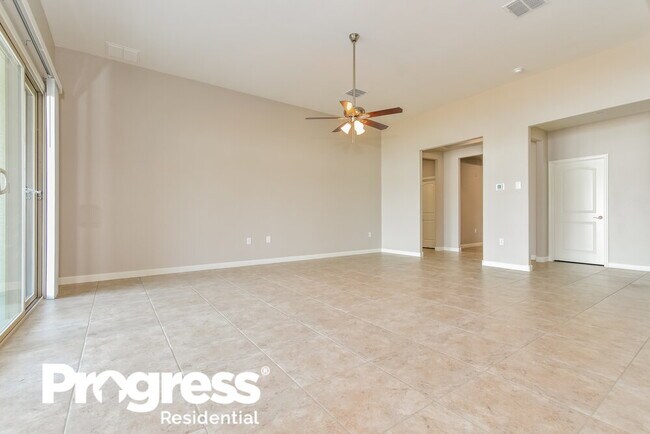 Foto del edificio - 30832 W Pinchot Ct