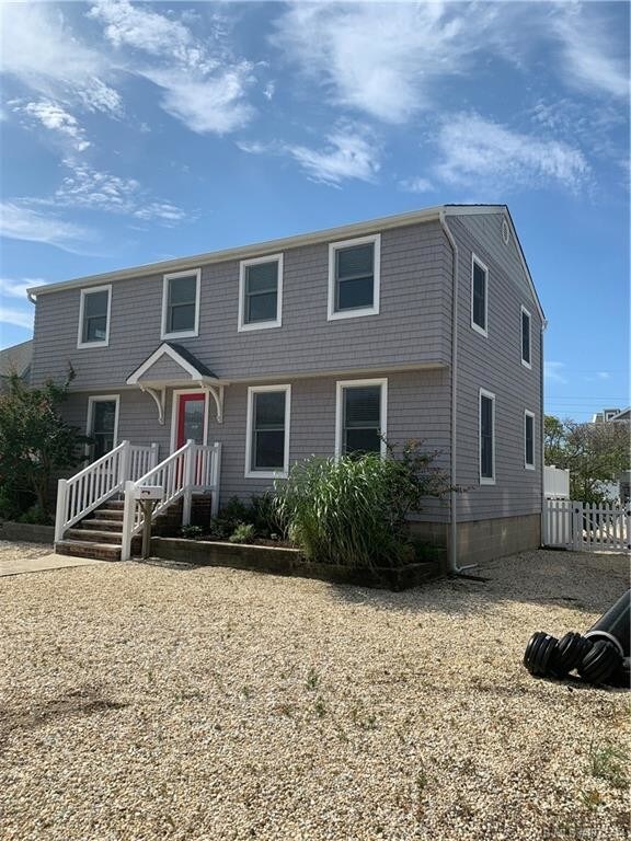 Building Photo - 310 W 11th St