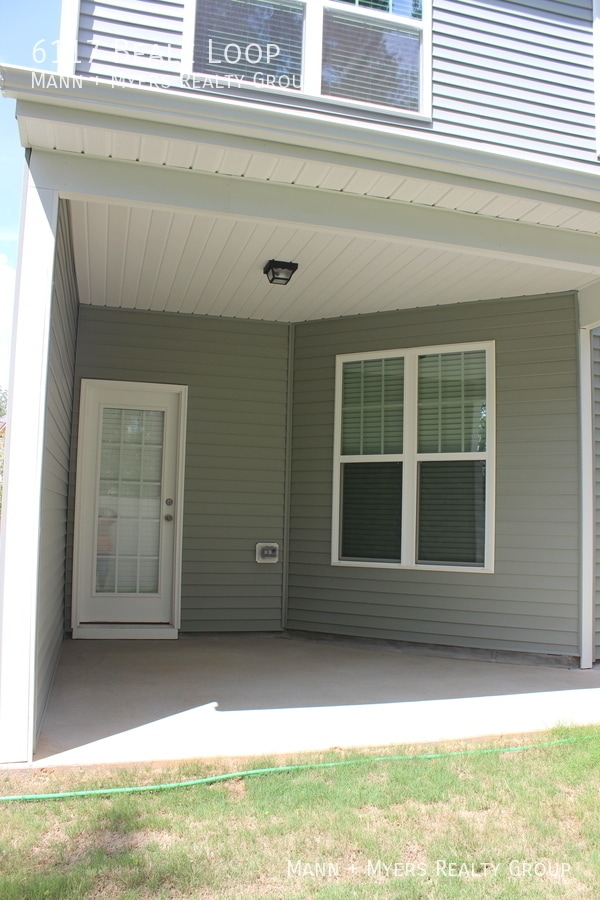 Foto del edificio - 6117 Beale Loop