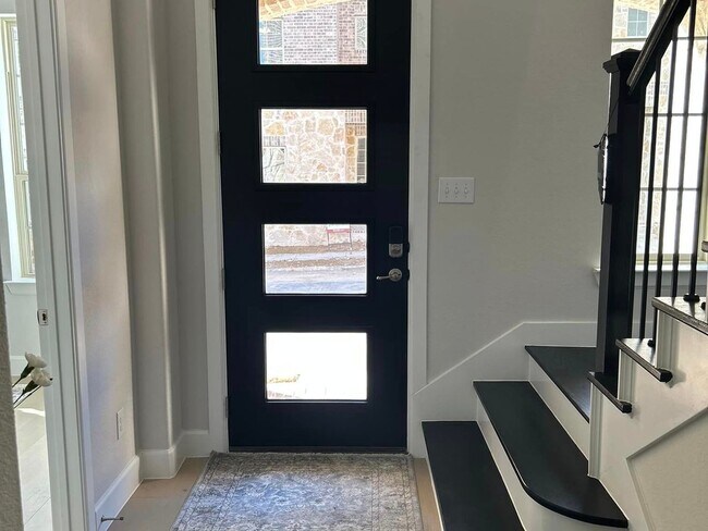 Foto del edificio - Furnished Townhome built in 2022