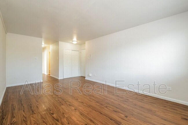 Foto del edificio - 4991 Lowell Blvd