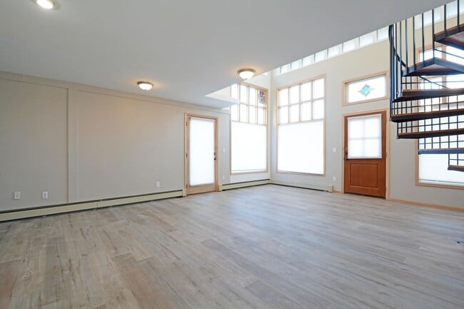 Foto del edificio - 814 Grand Ave