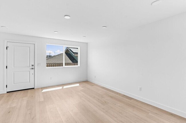 Foto del edificio - 1259 Lincoln Ave