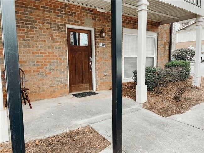 Building Photo - 410