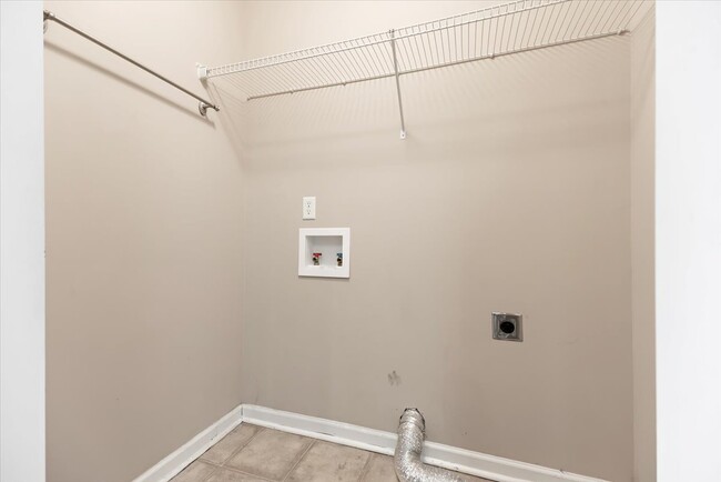 Laundry - 401 Barry McCaffrey Blvd