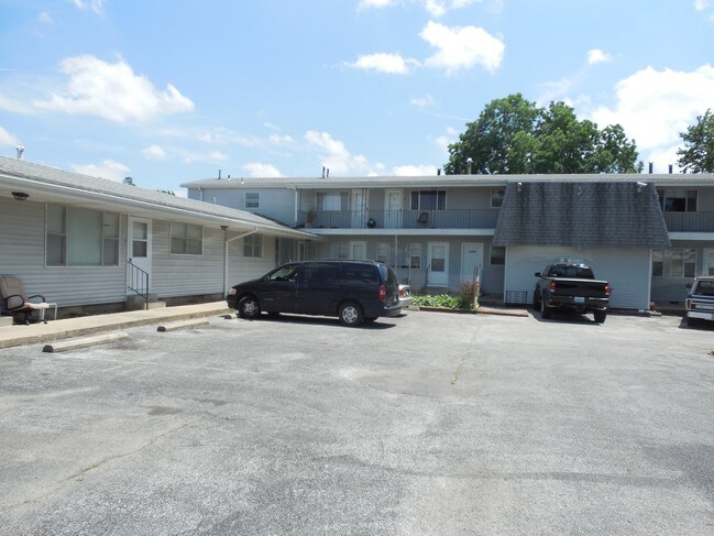 Building Photo - Lexington Apartments