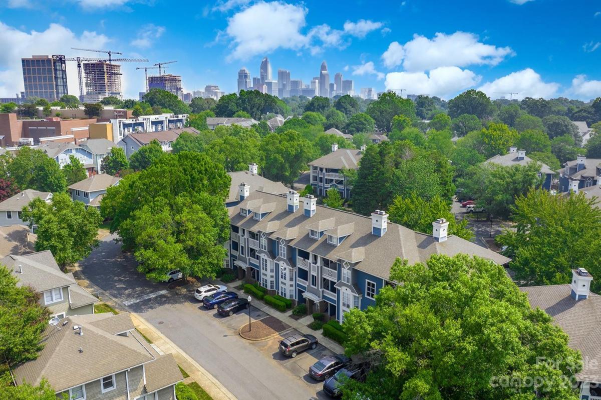 2209 Sumner Green Ave Unit J, Charlotte, NC 28203 Condo for Rent in