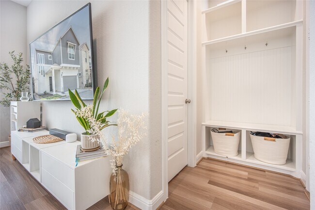 Foto del edificio - 9907 Prairie Silo Ln