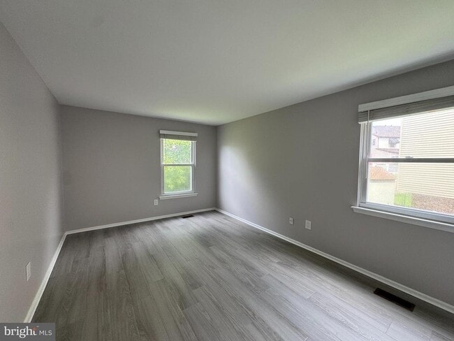 Building Photo - 13014 Blakeslee Dr