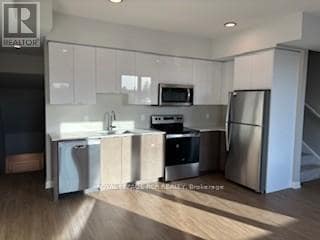 Building Photo - 708 Woolwich St