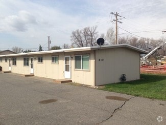 Building Photo - 810 Crist Dr