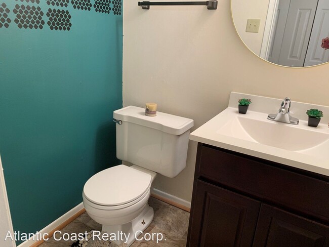 Foto del edificio - 3 br, 1.5 bath House - 713 Lake Edward Dr.