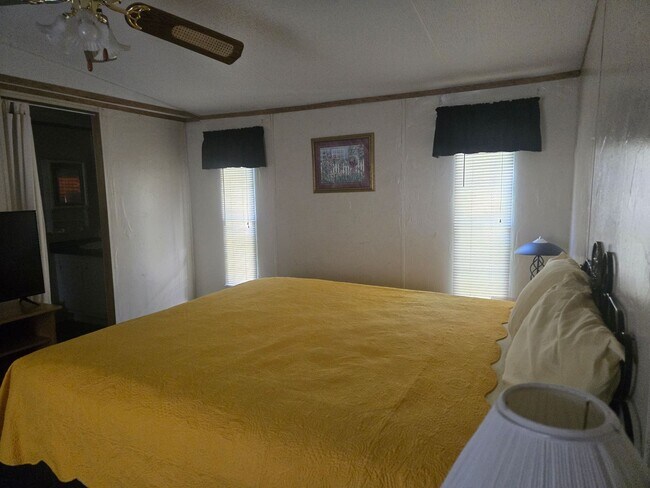 Foto del edificio - Three Bedroom Manufactured Home