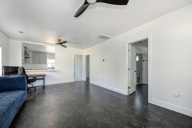 Foto del edificio - 2111 35th St