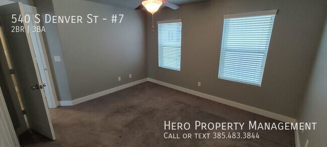 Building Photo - GORGEOUS Downtown Unit!!!