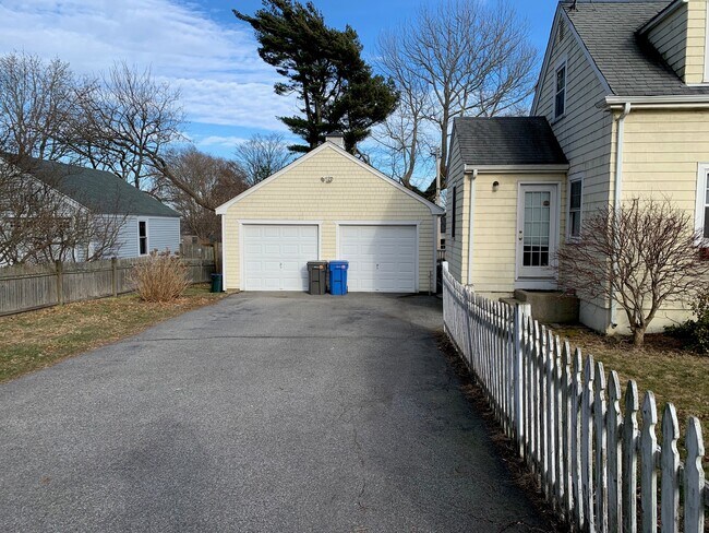 Foto del edificio - 233 N Fenner Ave