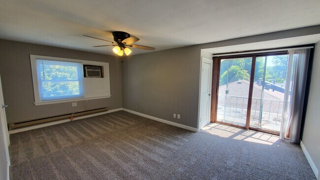 Building Photo - 5717 Hartley St