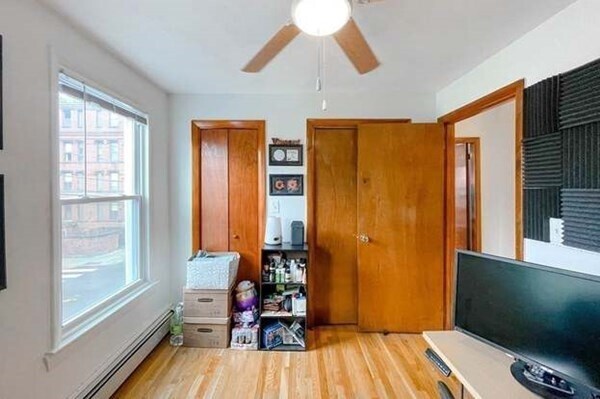 Building Photo - 150 Thorndike St