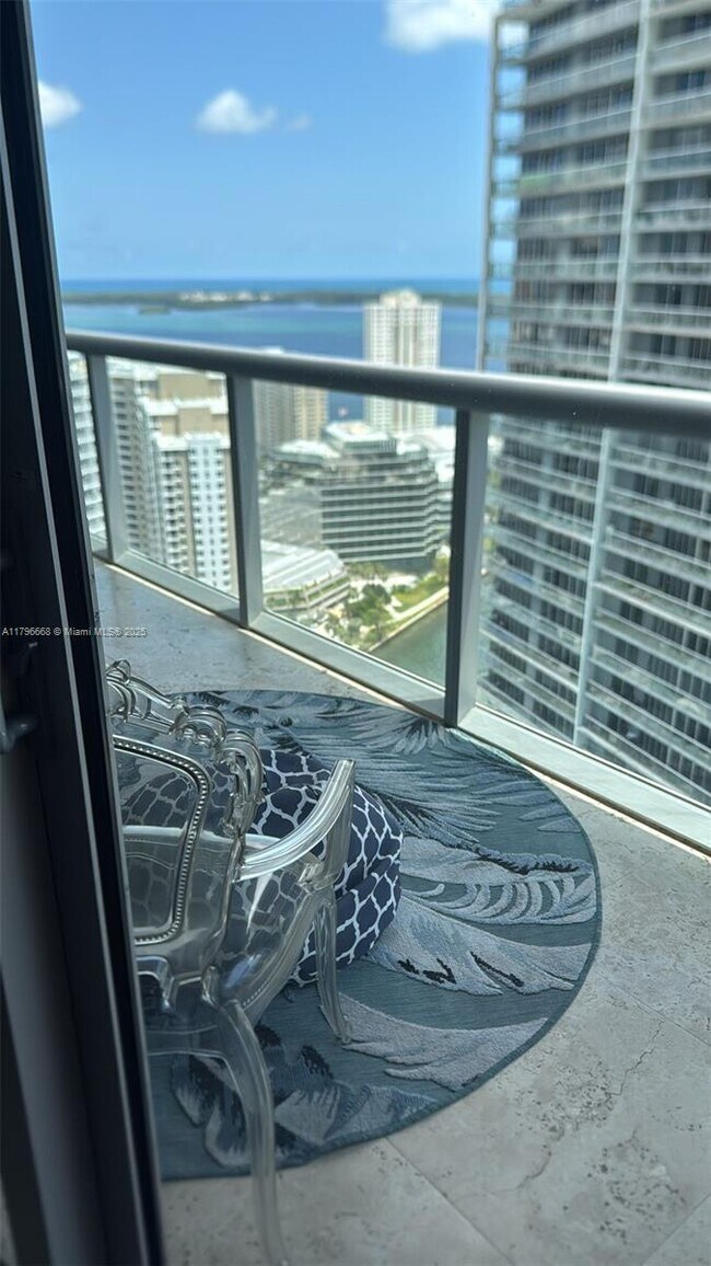Building Photo - 475 Brickell Ave