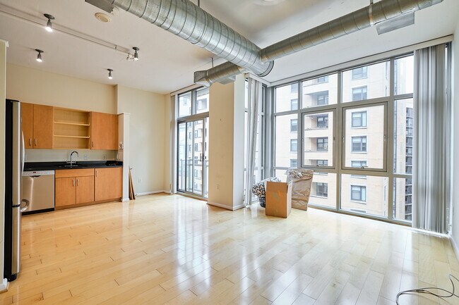 Building Photo - 811 4th St NW