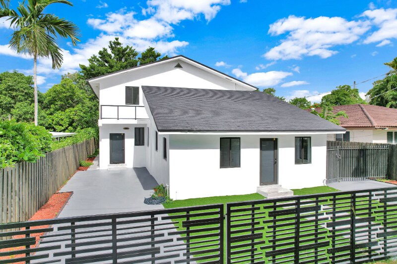 Foto principal - 972 SW 44th Ave