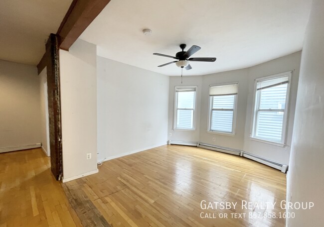 Building Photo - 5 Iroquois St