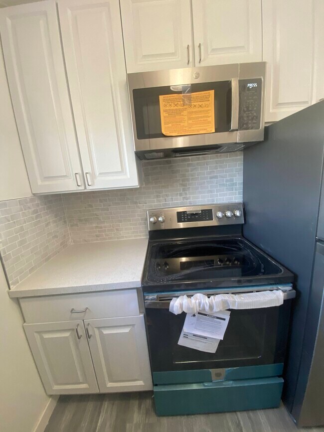 Foto del edificio - 1592 Blossom Hill Rd