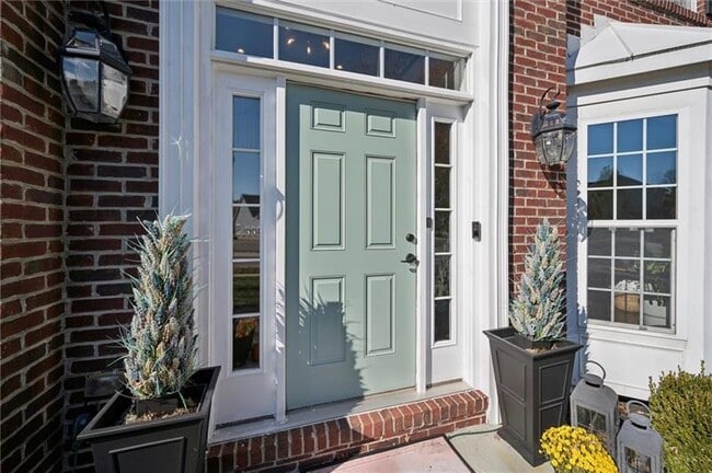 Building Photo - 1005 Autumn Woods Dr