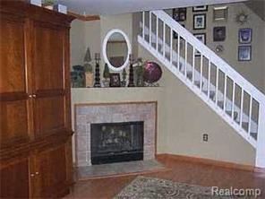 Building Photo - 2101 Vine Way Dr