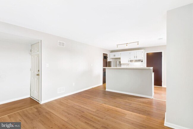 Foto del edificio - 1726 W 8th St